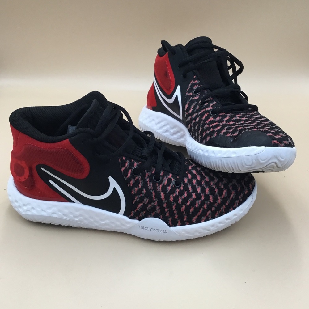 Nike Women’s Black and Red Patterned Sneakers